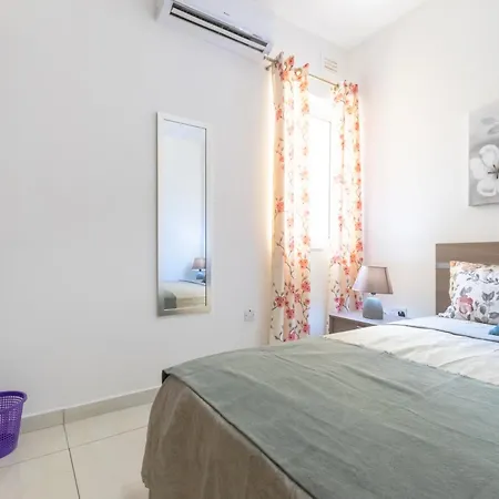 Modern And Spacious Close To The Sea *