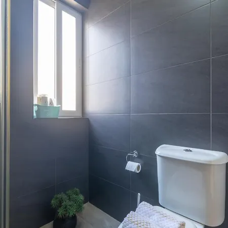 Modern And Spacious Close To The Sea * 圣保罗湾城