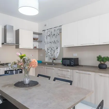 Modern And Spacious Close To The Sea * 圣保罗湾城
