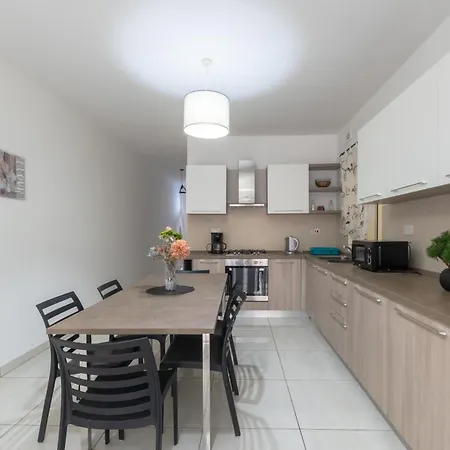 公寓 Modern And Spacious Close To The Sea 圣保罗湾城