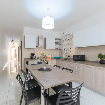 公寓 Modern And Spacious Close To The Sea 圣保罗湾城