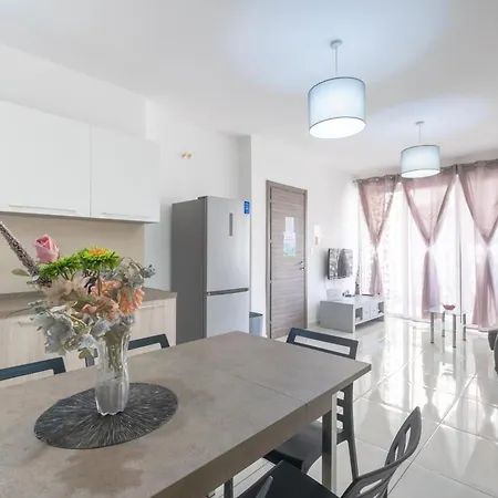 Modern And Spacious Close To The Sea 公寓 *