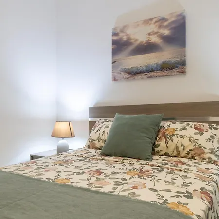 Modern And Spacious Close To The Sea *