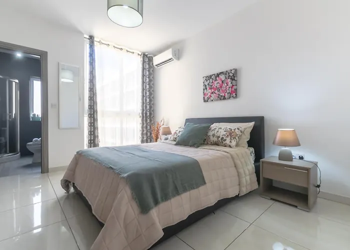 Modern And Spacious Close To The Sea Apartment St. Paul's Bay