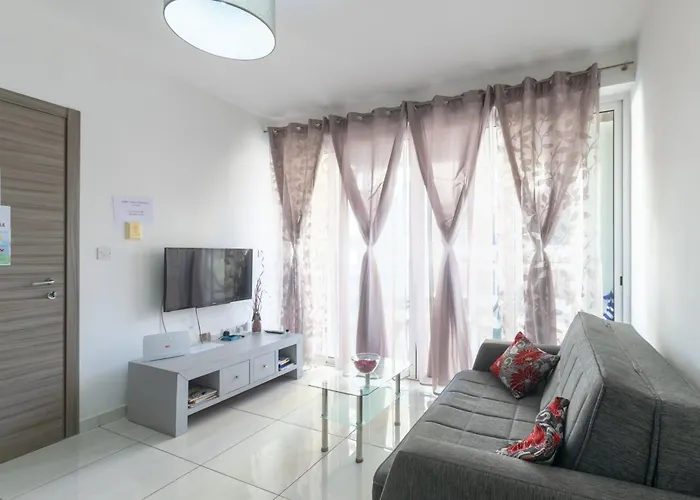 Apartment Modern And Spacious Close To The Sea St. Paul's Bay