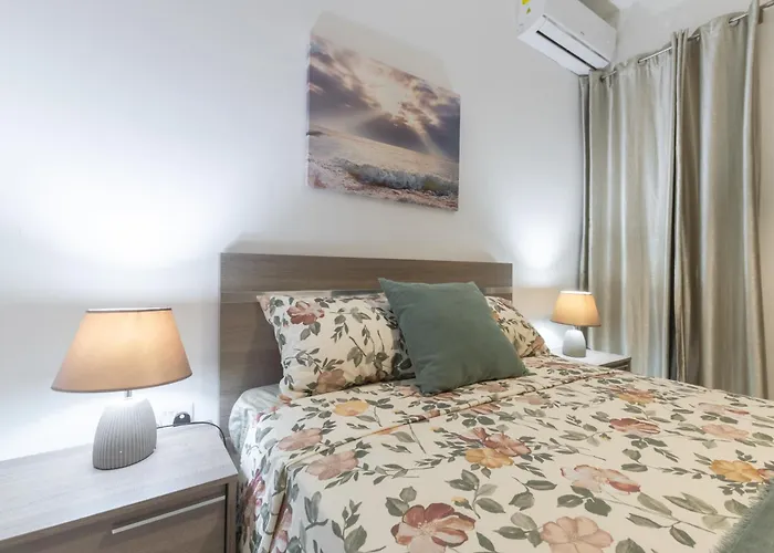 Apartment Modern And Spacious Close To The Sea St. Paul's Bay